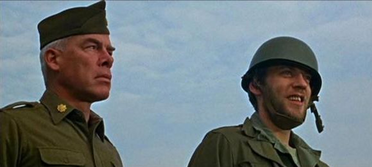 Lee Marvin y Donald Sutherland en Doce del Patíbulo