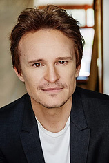 picture of actor Damon Herriman