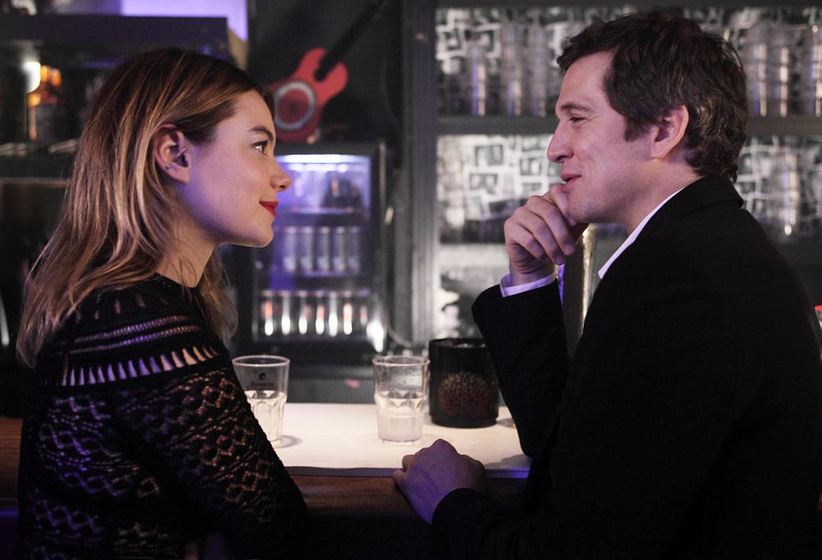 Guillaume Canet y Camille Rowe en Cosas de la Edad