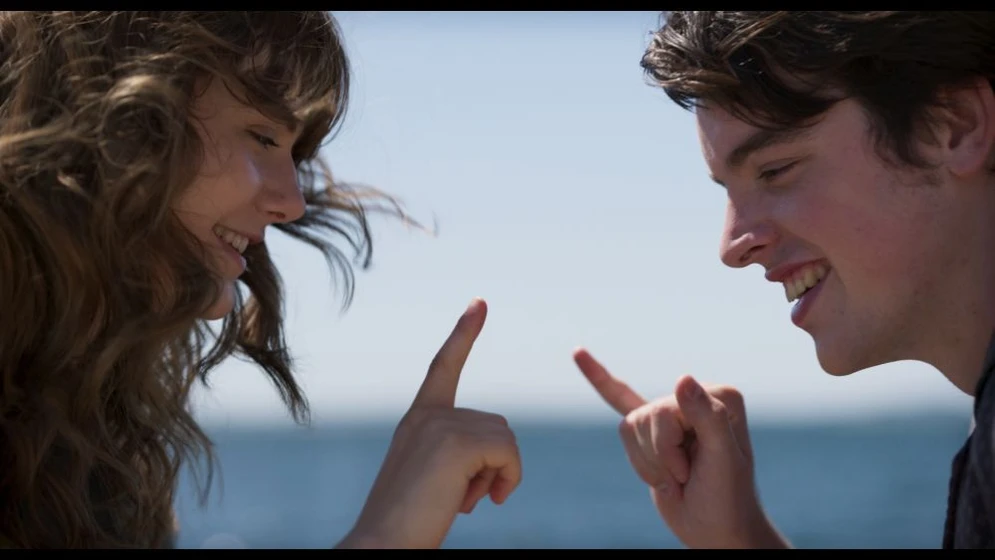 Emilia Jones y Ferdia Walsh-Peelo en coda-555715bb-68c7-421d-be67-1b6f77141790