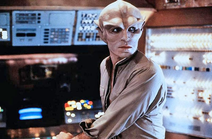 Thom Christopher en Space Raiders