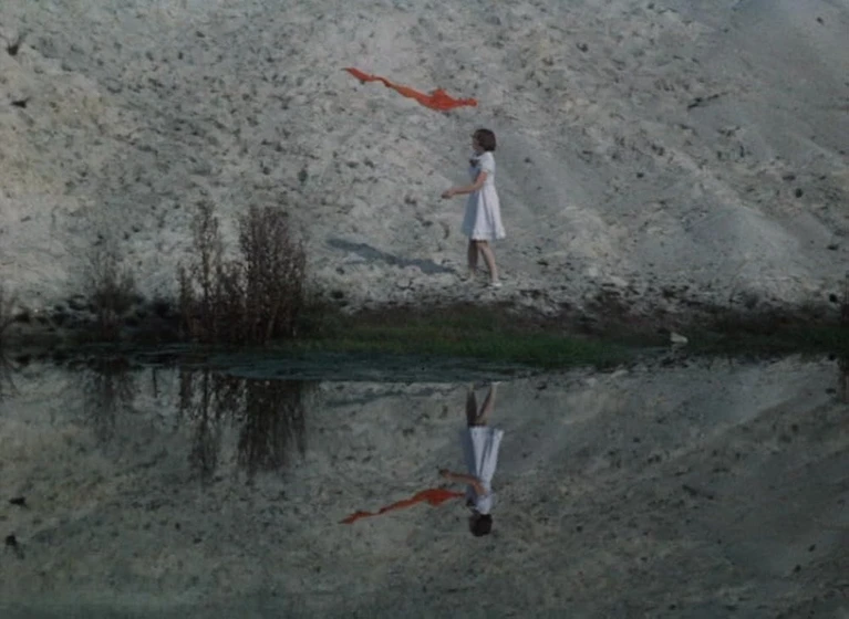 Jitka Novákova en fruit-of-paradise