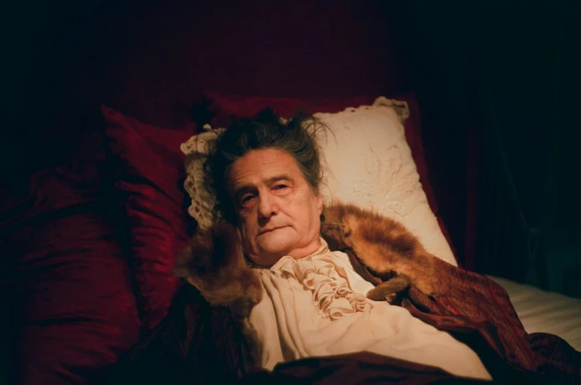 Jean-Pierre Léaud en la-muerte-de-luis-xiv
