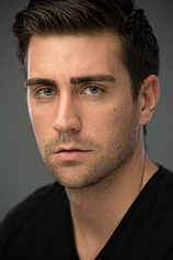 picture of actor Çağlar Ertuğrul