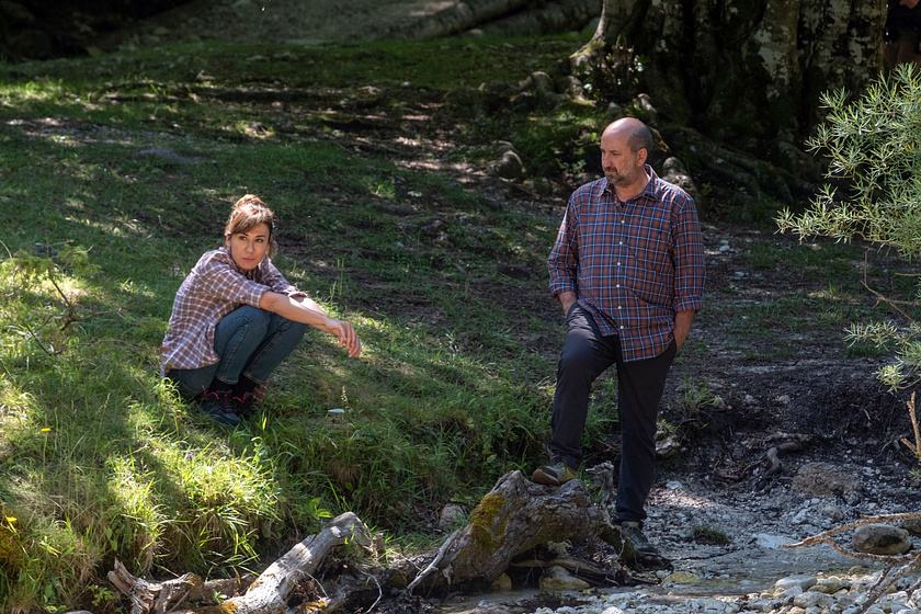 Antonio Albanese y Virginia Raffaele en Bienvenido a la Montaña