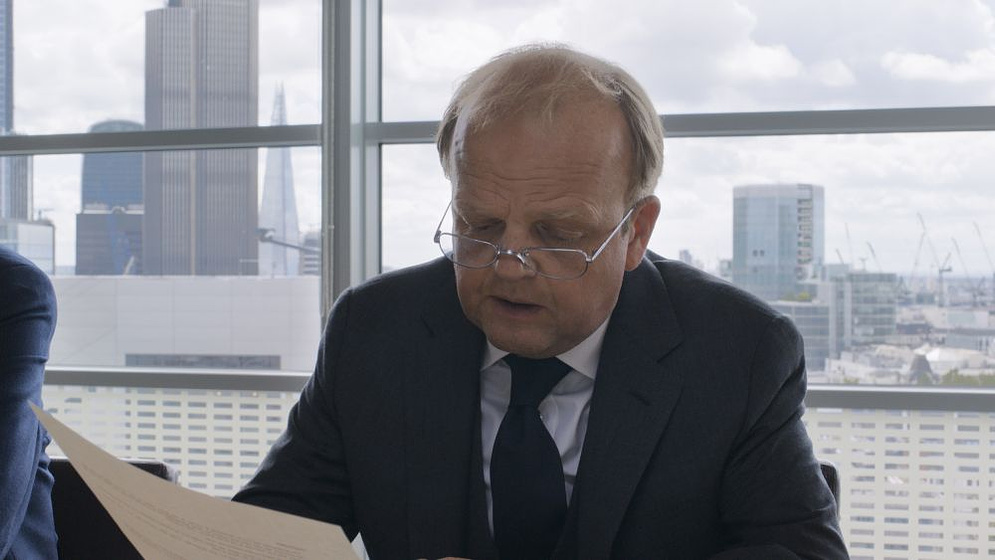 Toby Jones en Happy End