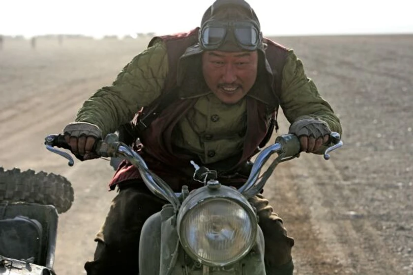 Kang-ho Song en el-bueno-el-malo-y-el-raro