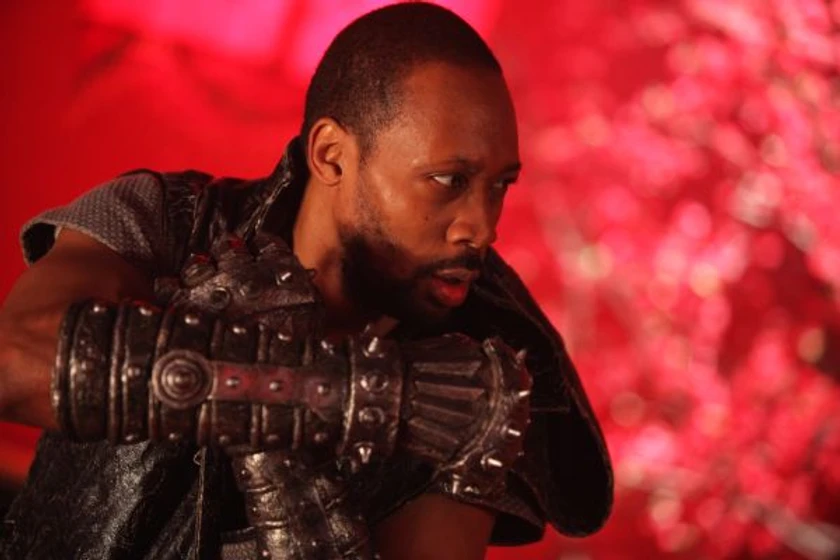 RZA en el-hombre-con-los-punos-de-hierro