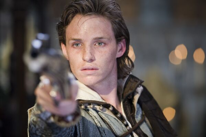 Eddie Redmayne en Elizabeth. La Edad de Oro