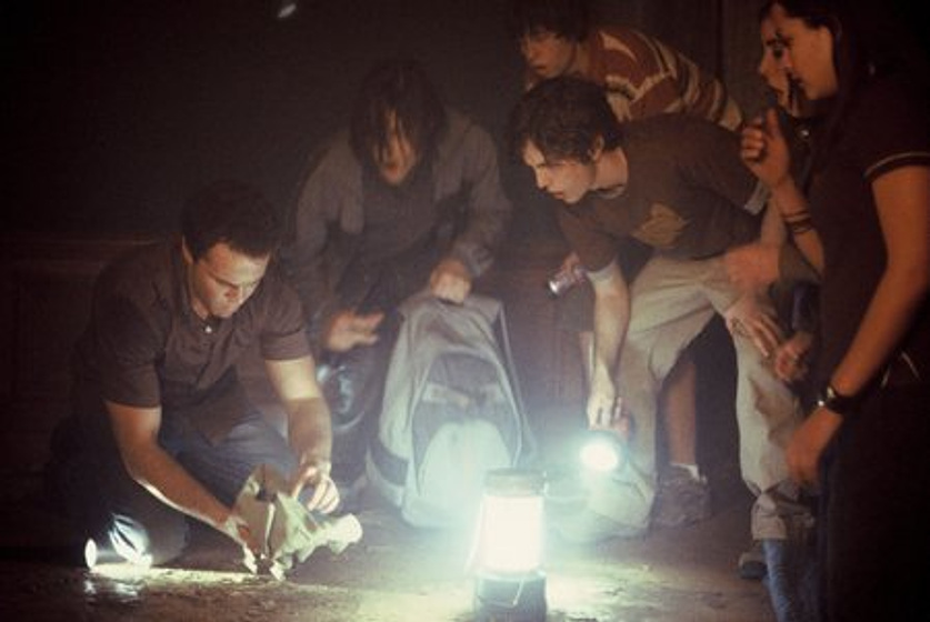 Jessica Stroup, Jonathon Trent, Jackson Rathbone, Brandon Novitsky, Dennis Flanagan y Ashlee Turner en Pray for Morning