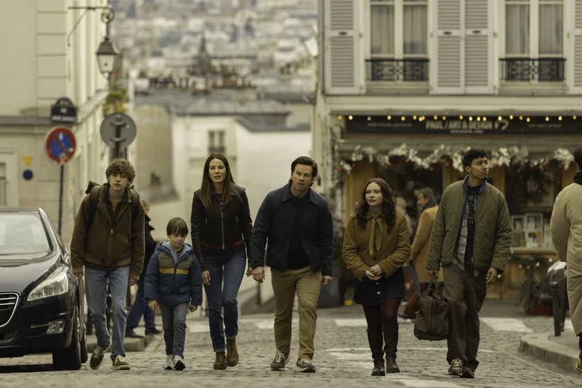Mark Wahlberg, Michelle Monaghan, Zoe Margaret Colletti, Van Crosby y Reda Elazouar en plan-en-familia-2