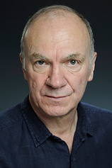 picture of actor Derek Hutchinson