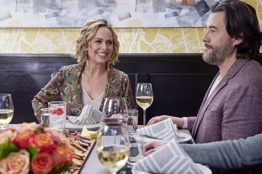Steve Bacic y Melora Hardin en love-classified
