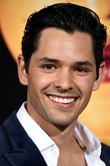 picture of actor Ricardo Abarca