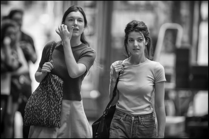Esther Garrel y Louise Chevillotte en amante-por-un-dia