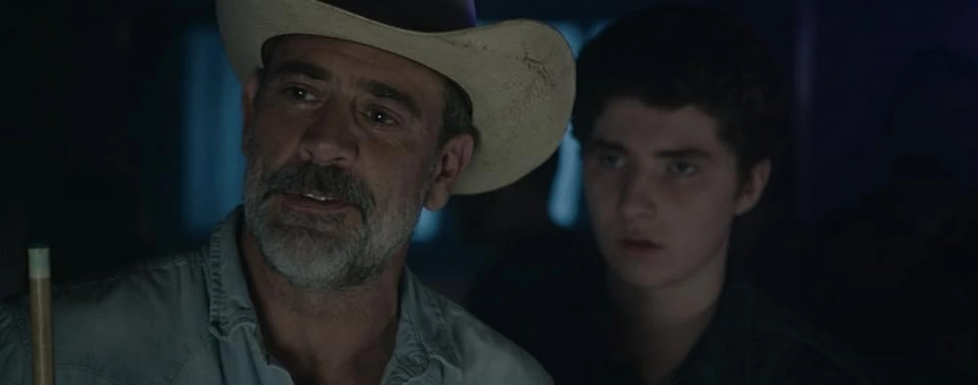 Jeffrey Dean Morgan y Julian Feder en walkaway-joe