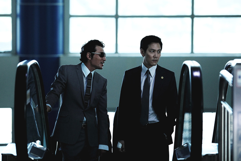 Jeong-min Hwang y Jung-Jae Lee en New World