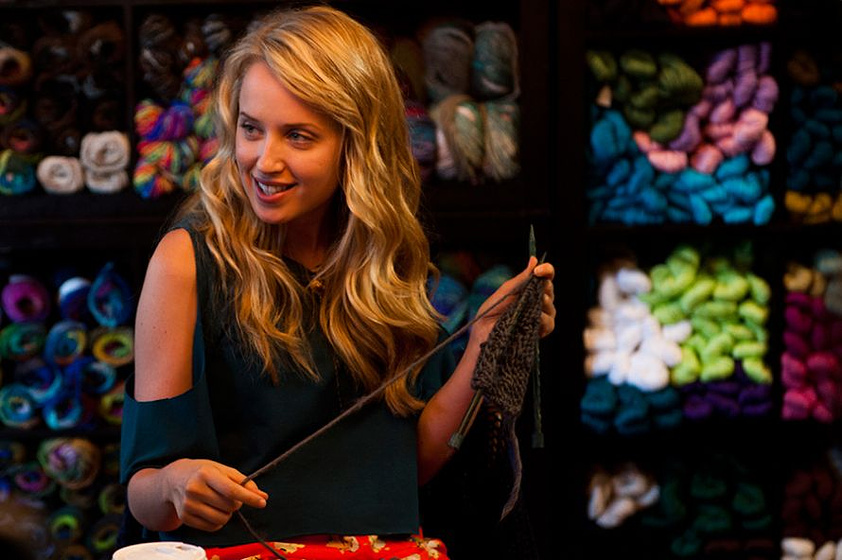 Megan Park en Amigos de más