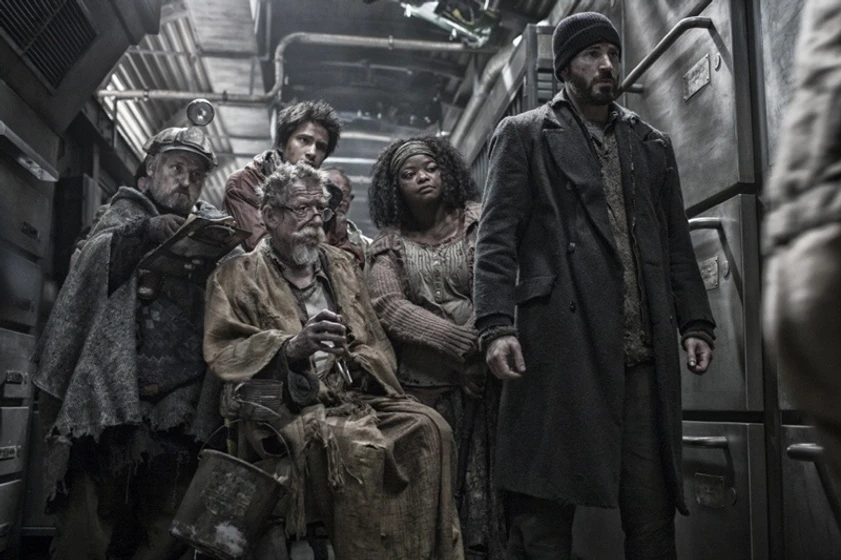 John Hurt, Octavia Spencer y Chris Evans en snowpiercer-rompenieves