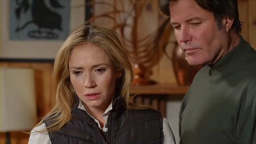 Ashley Jones en Secretos del Pasado