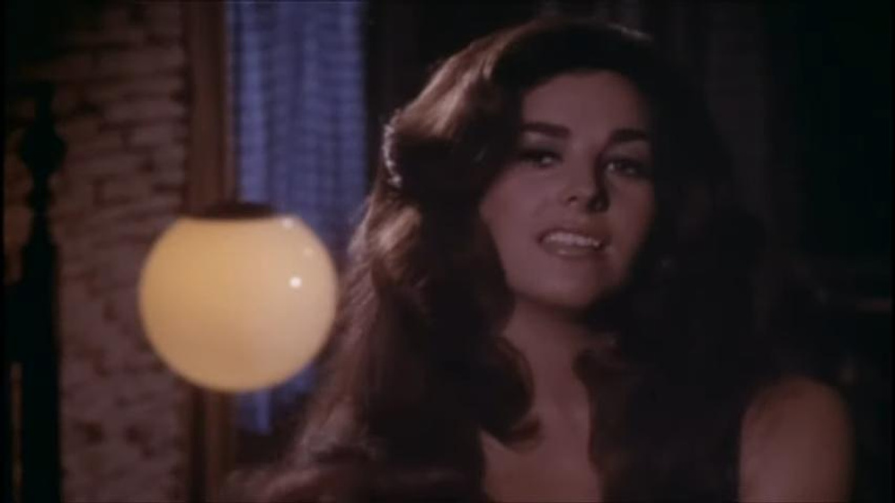 Edy Williams en The Seven Minutes
