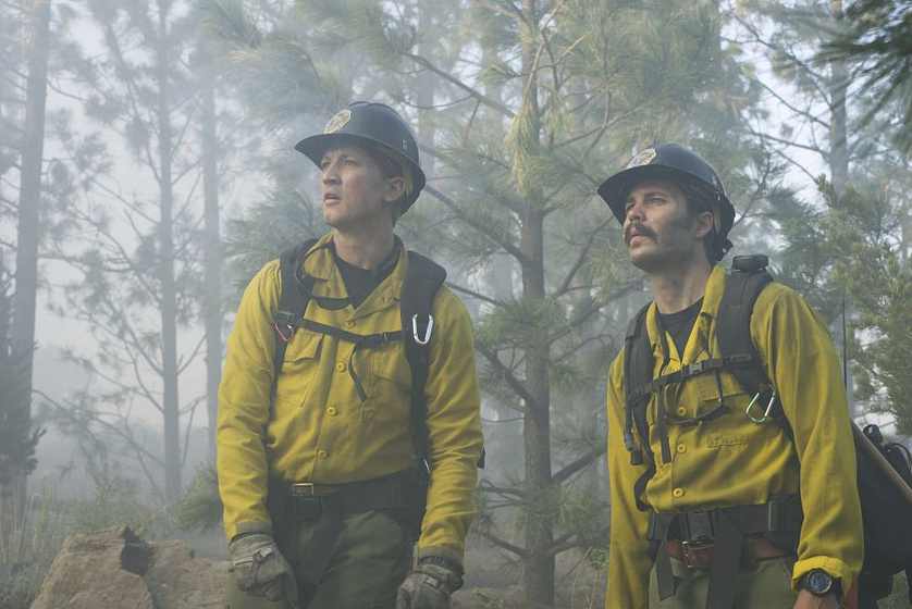 Taylor Kitsch y Miles Teller en Héroes en el Infierno
