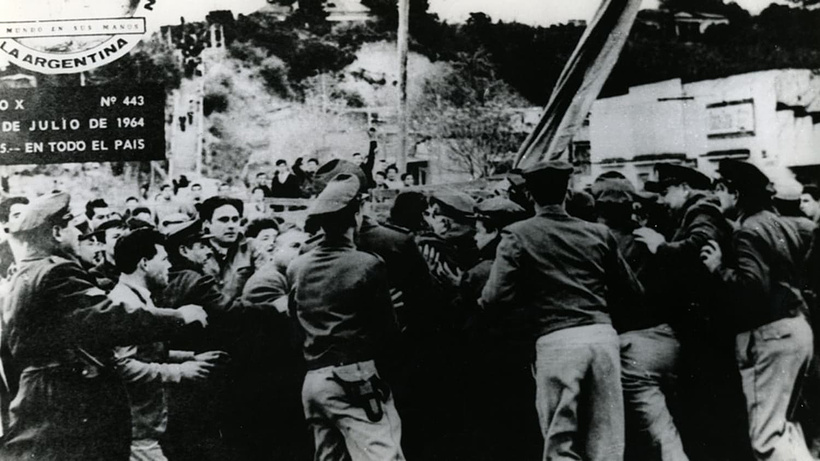 Imagen de La Hora de los hornos: Notas y testimonios sobre el neocolonialismo, la violencia y la liberación