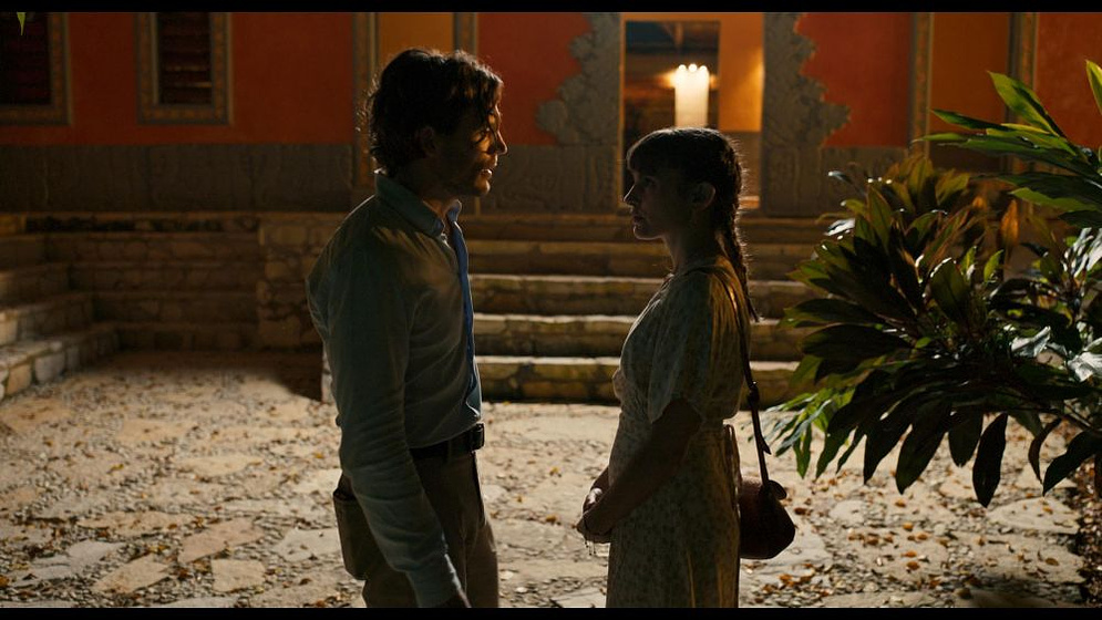 Verónica Echegui y Sam Claflin en El Libro del Amor