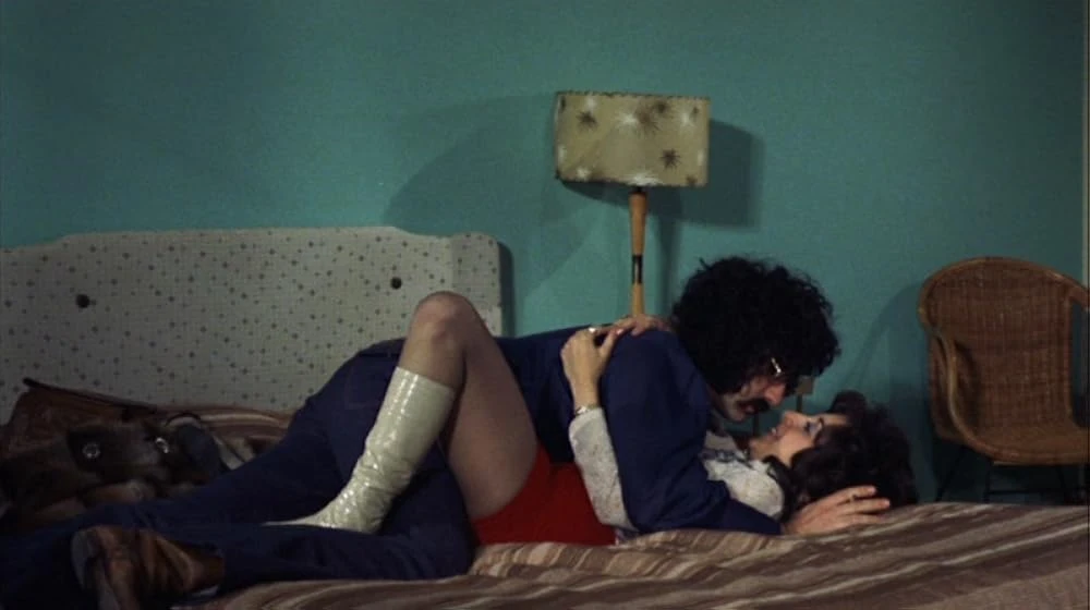 Eugene Levy y Andrea Martin en mujeres-canibales