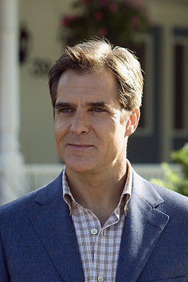 Henry Czerny en La Hija de los Russell