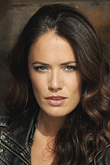 picture of actor Sarah Armstrong