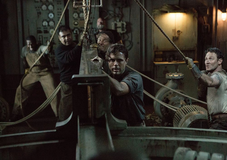 Casey Affleck y Josh Stewart en La Hora decisiva