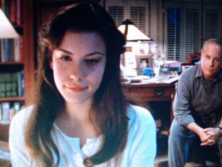 Linda Hamilton y Richard Dreyfuss en Un Testigo en Silencio