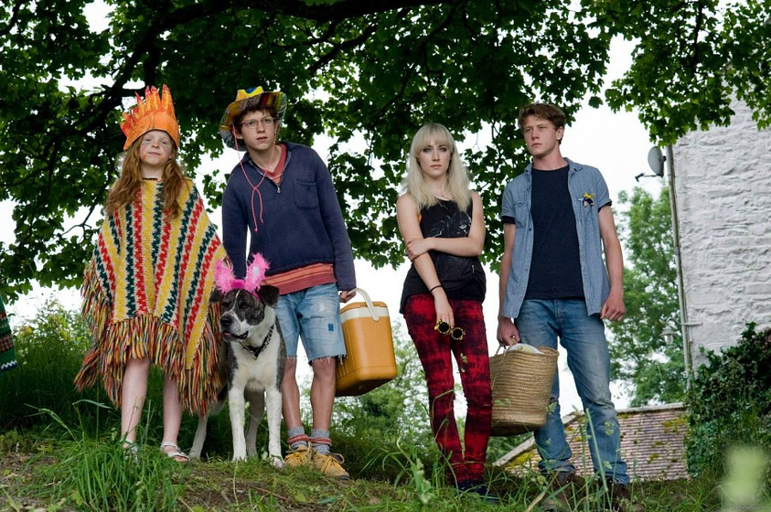 George MacKay, Saoirse Ronan, Tom Holland [X] y Harley Bird en Mi Vida Ahora