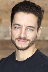 picture of actor Andrew Perez