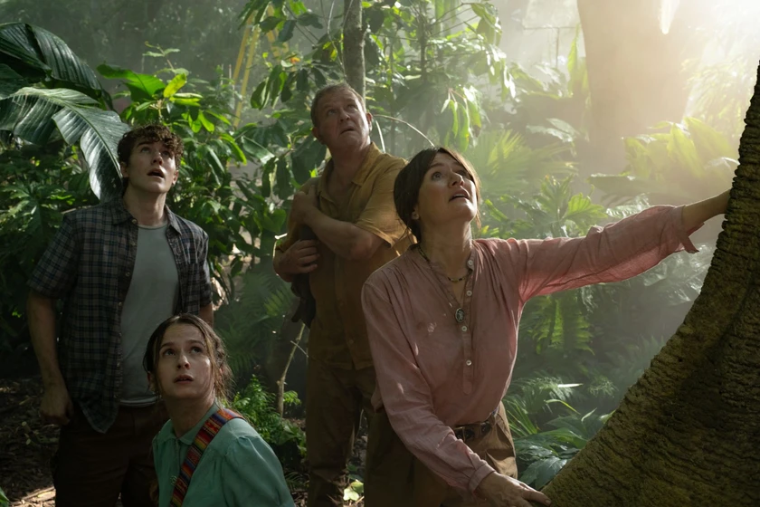 Hugh Bonneville, Emily Mortimer, Samuel Joslin y Madeleine Harris en Paddington: Aventura en la Selva