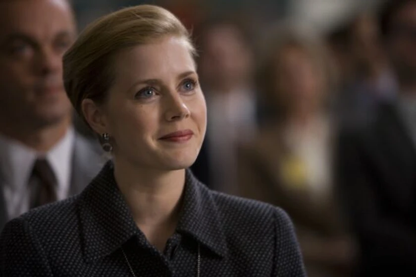 Amy Adams en la-guerra-de-charlie-wilson