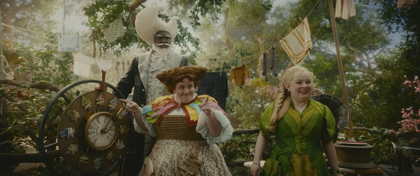 Nonso Anozie, Jessica Gunning y Nicola Coughlan en el-arbol-muy-muy-lejano