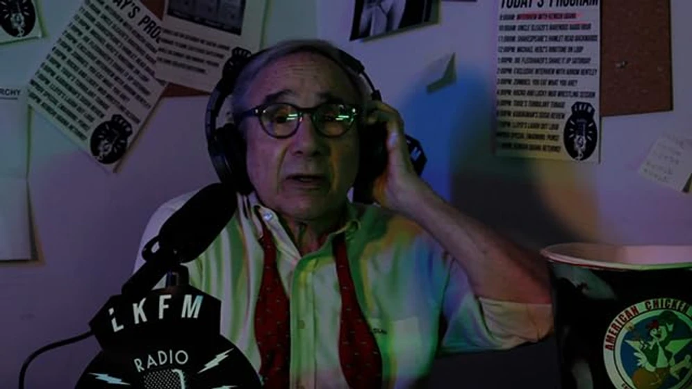 Lloyd Kaufman en visitors-complete-edition
