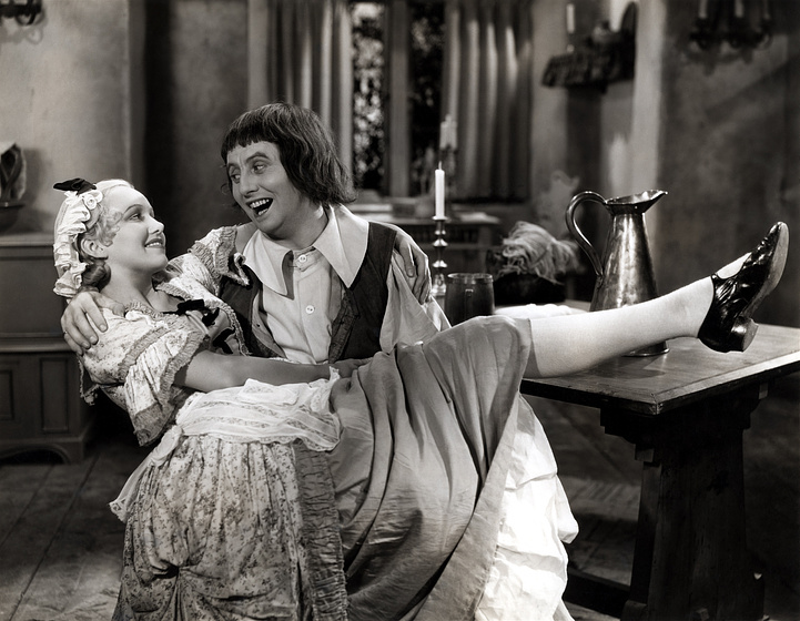 Bert Wheeler y Dorothy Lee en Caballeros de Capa y Espada