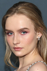 photo of person Olivia DeJonge