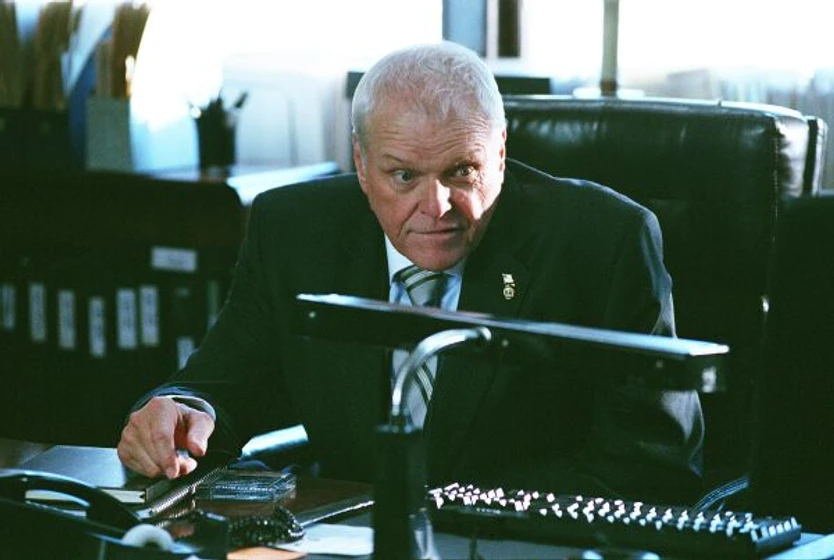 Brian Dennehy en asesinato-justo