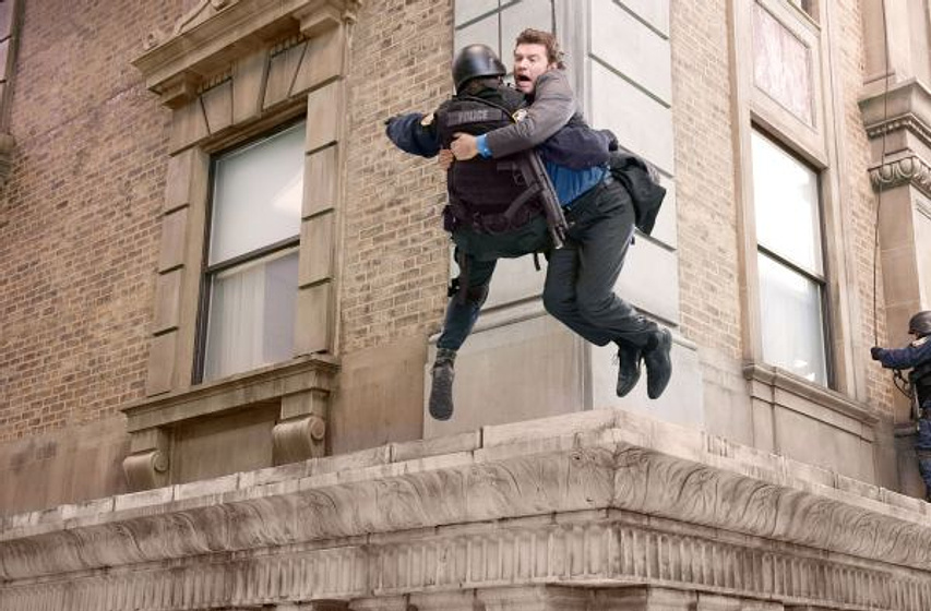 Sam Worthington en Al Borde del Abismo