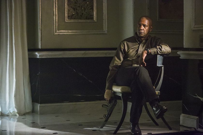 still of movie The Equalizer. El Protector