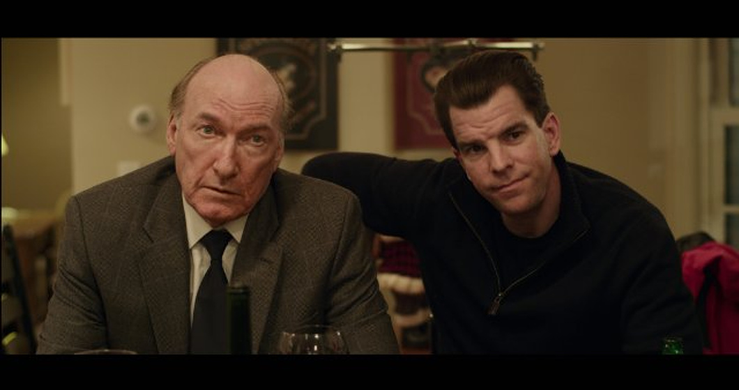 Ed Lauter y Michael McGlone en The Fitzgerald Family Christmas