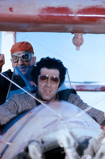 Telly Savalas en Capricornio Uno