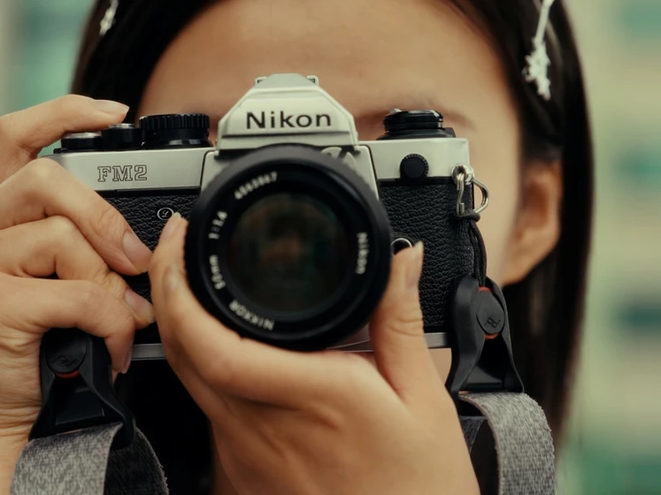 Si-ah Kim en summer-s-camera