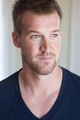 picture of actor Kenneth Mitchell