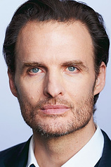 picture of actor Greg Bryk