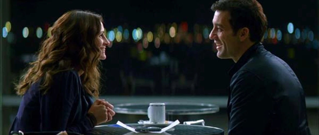 Clive Owen y Julia Roberts en Duplicity